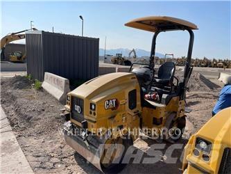 CAT CB2.7 GC 双轮压路机