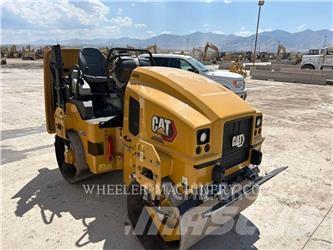 CAT CB2.7 GC 双轮压路机
