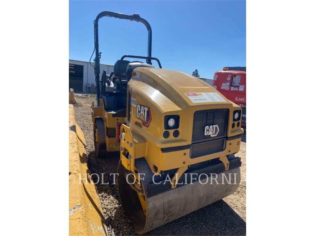 CAT CB2.7 GC 土壤压实机
