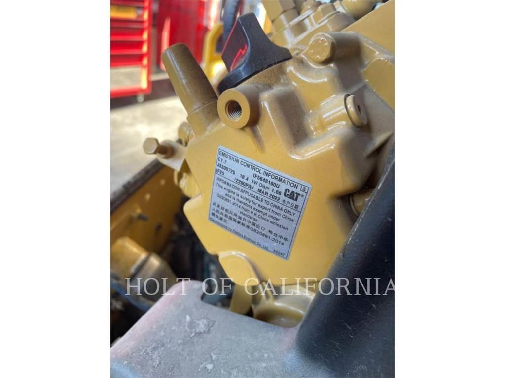 CAT CB2.7 GC 土壤压实机