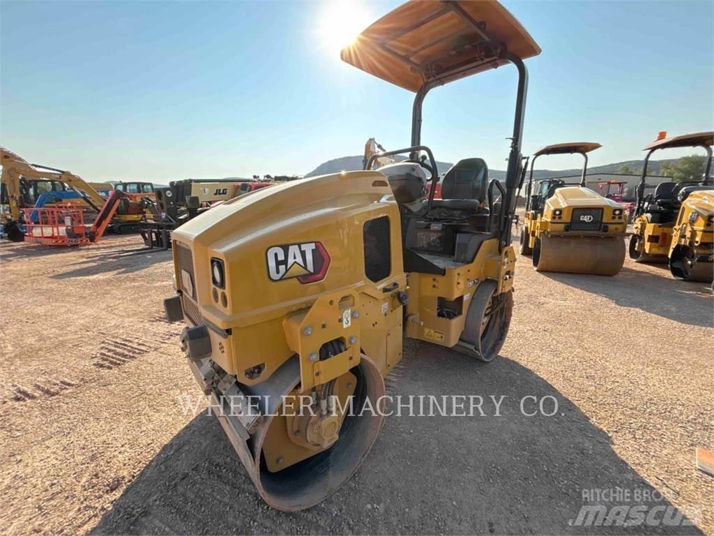 CAT CB2.7 GC 双轮压路机