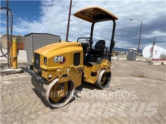 CAT CB2.7 GC 双轮压路机
