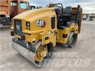 CAT CB2.7 GC 双轮压路机