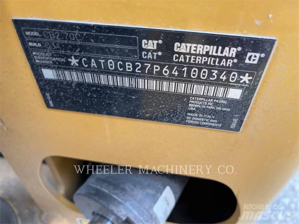 CAT CB2.7 GC 双轮压路机