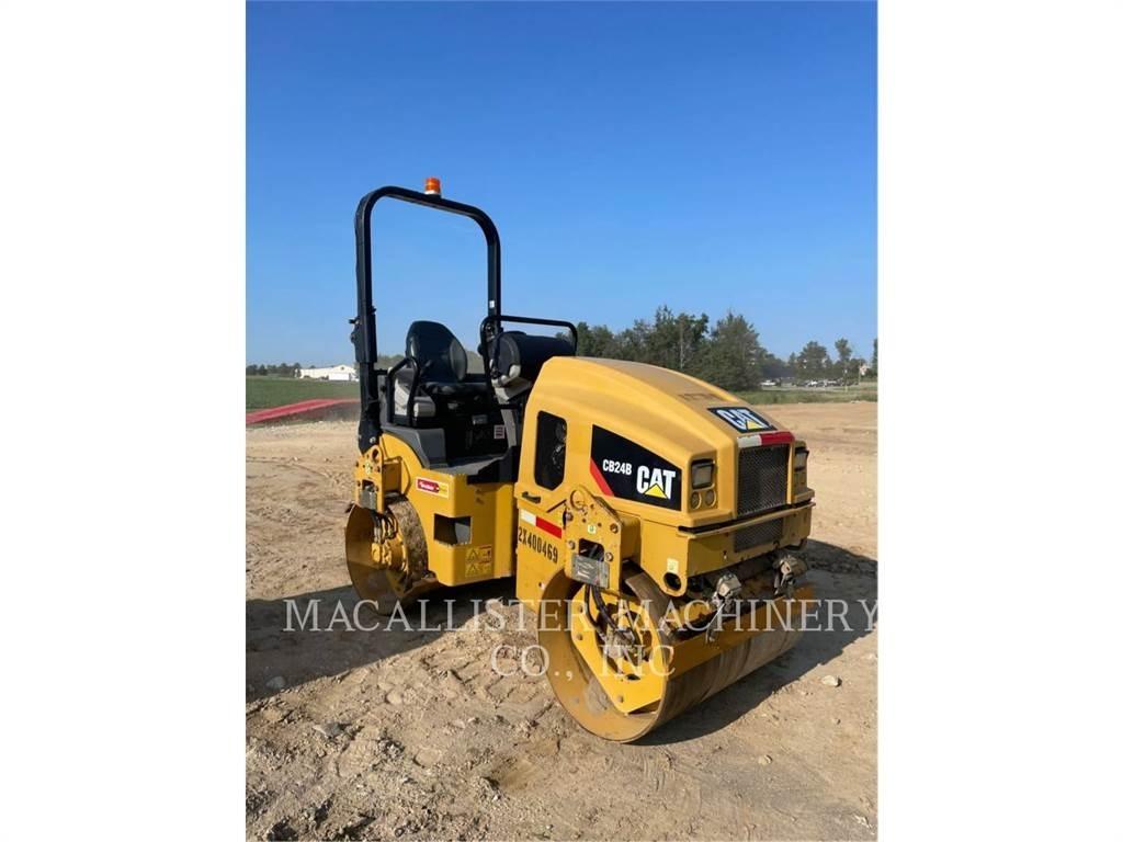 CAT CB24B 双轮压路机