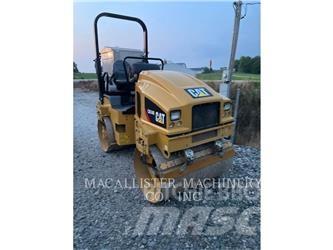 CAT CB24B 双轮压路机