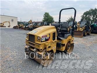 CAT CB24B 双轮压路机