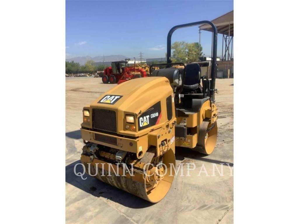 CAT CB24B 双轮压路机