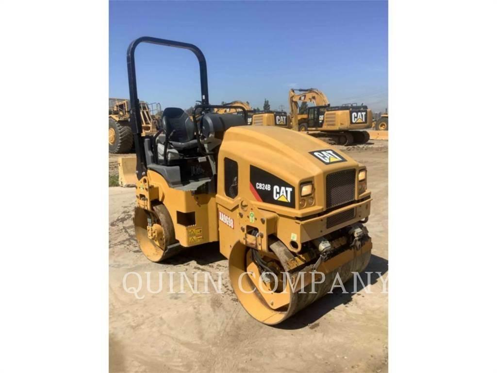 CAT CB24B 双轮压路机