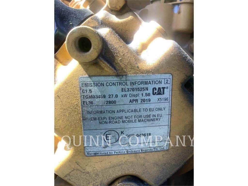 CAT CB24B 双轮压路机