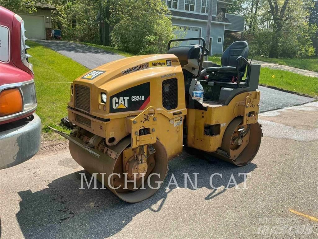 CAT CB24B 单轮压路机