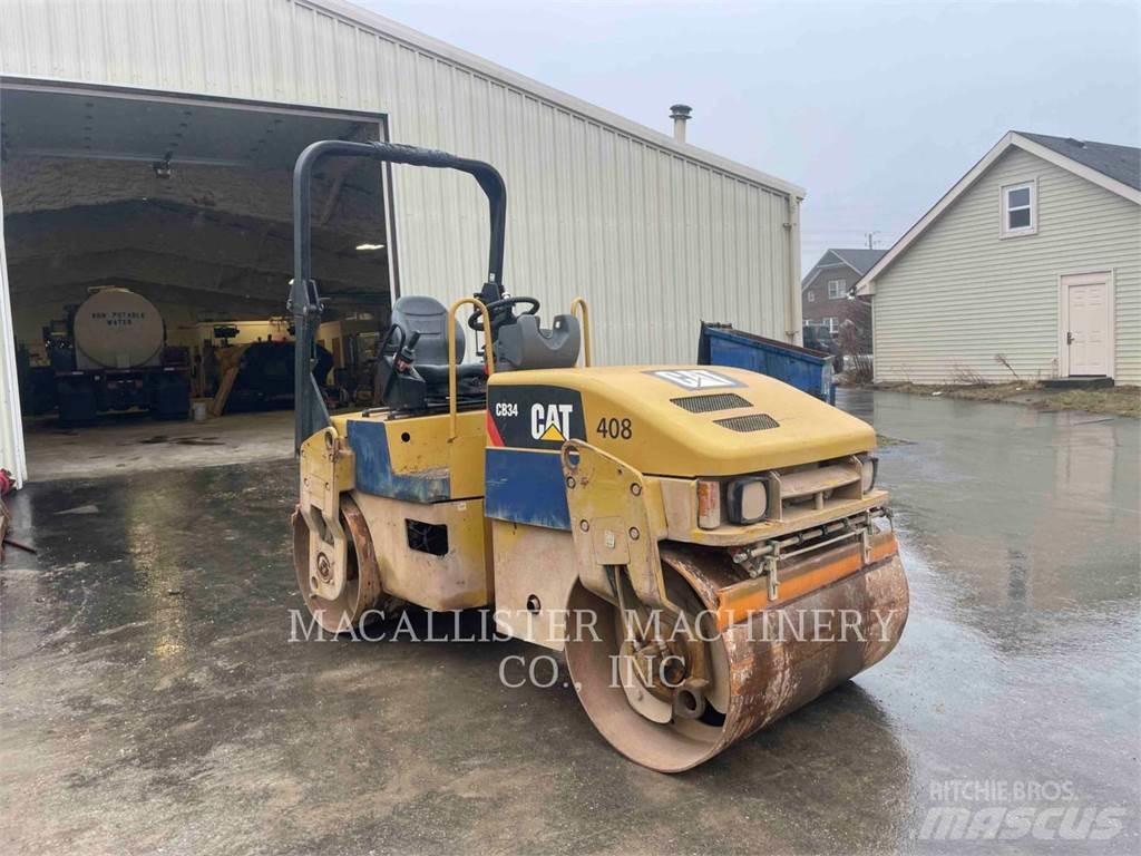CAT CB34 双轮压路机