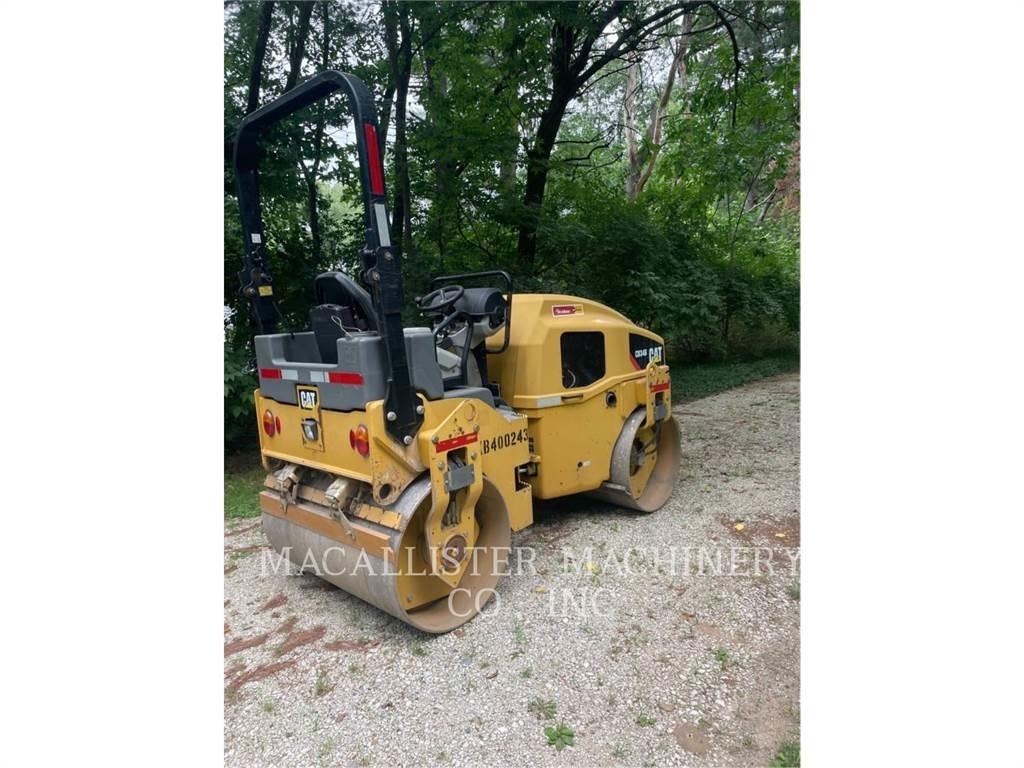 CAT CB34B 双轮压路机