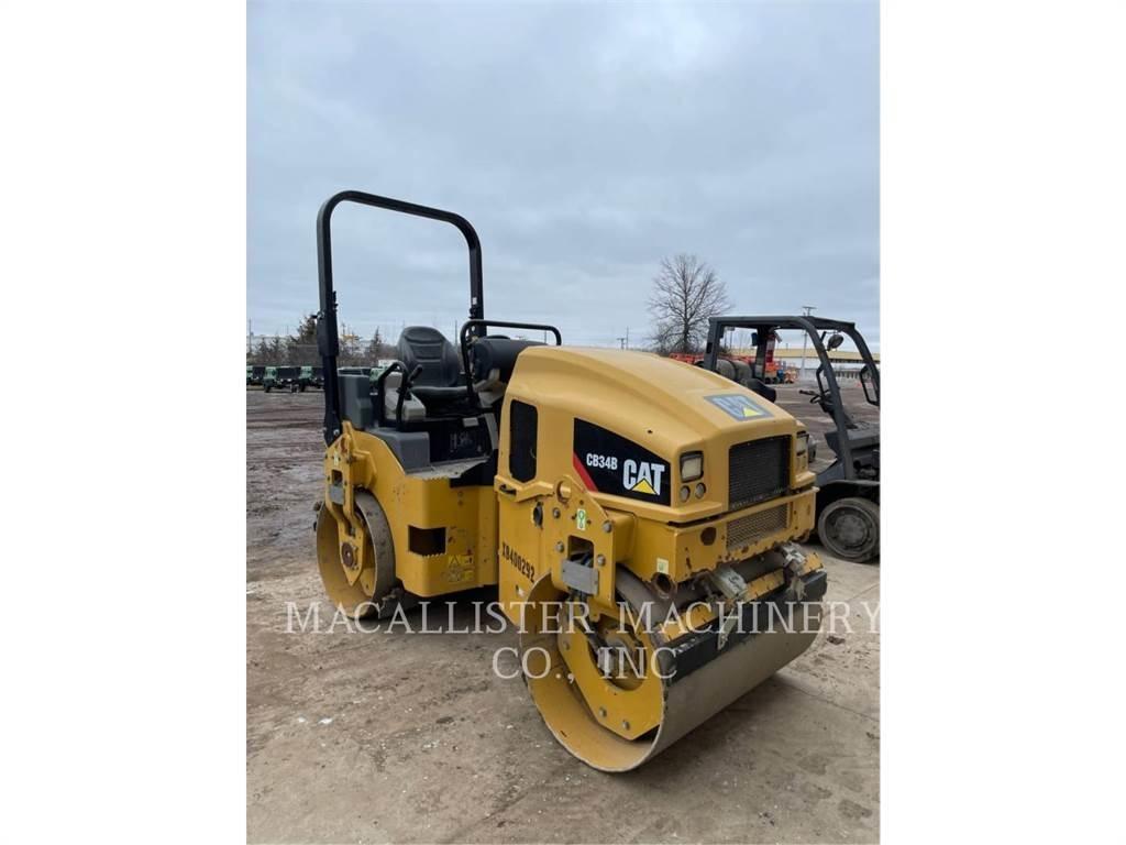 CAT CB34B 双轮压路机