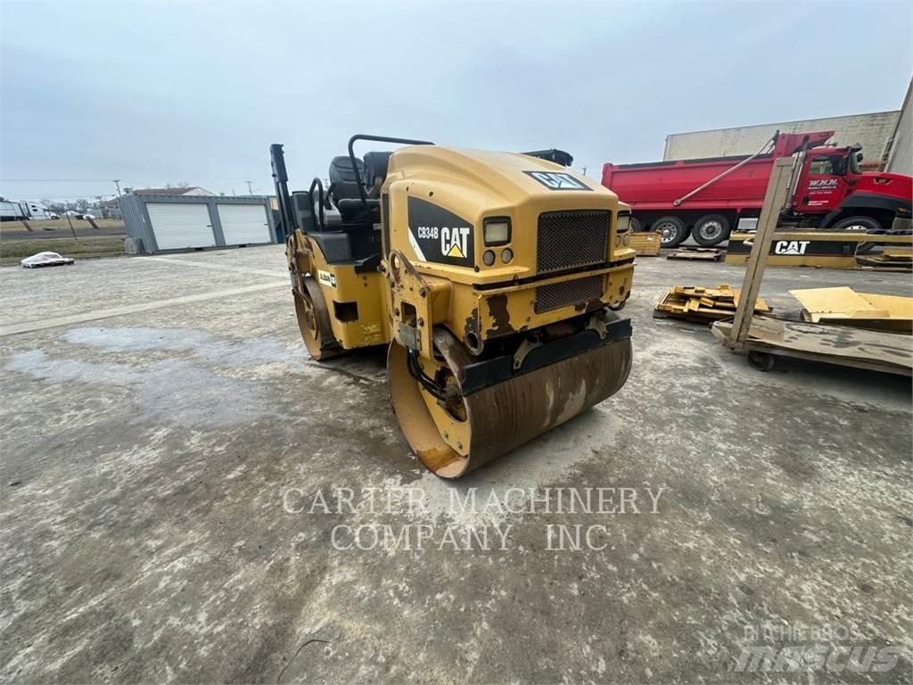 CAT CB34B 土壤压实机