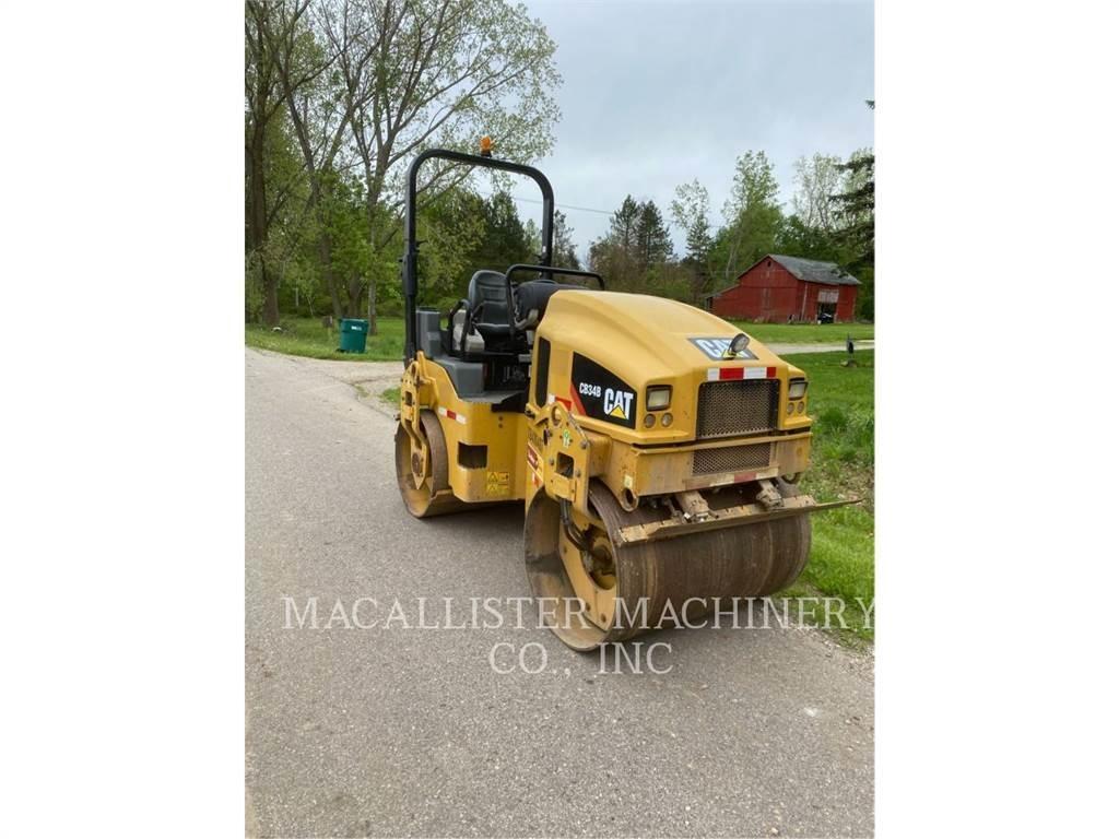 CAT CB34B 双轮压路机