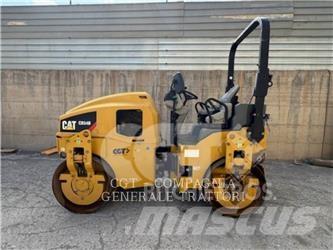 CAT CB34B 双轮压路机