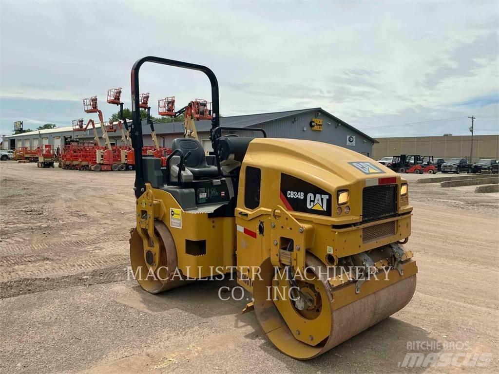 CAT CB34B 双轮压路机