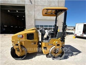 CAT CB4.0 双轮压路机