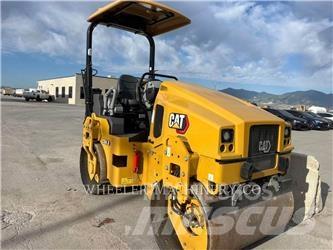 CAT CB4.0 双轮压路机