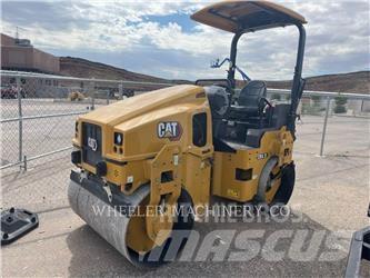 CAT CB4.0 双轮压路机