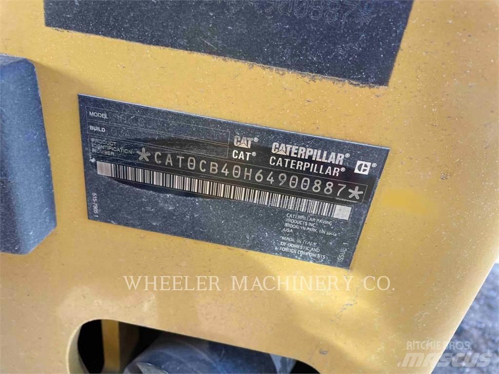 CAT CB4.0 双轮压路机