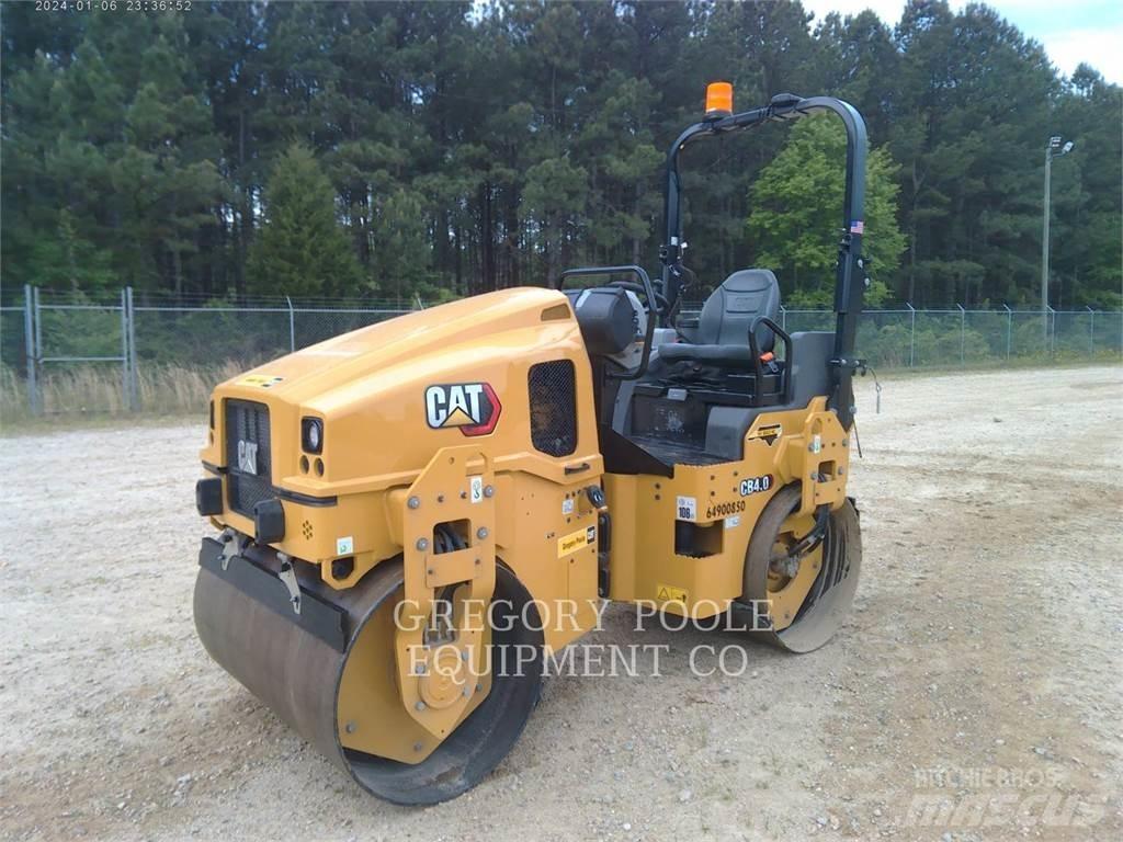 CAT CB4.0-03 双轮压路机