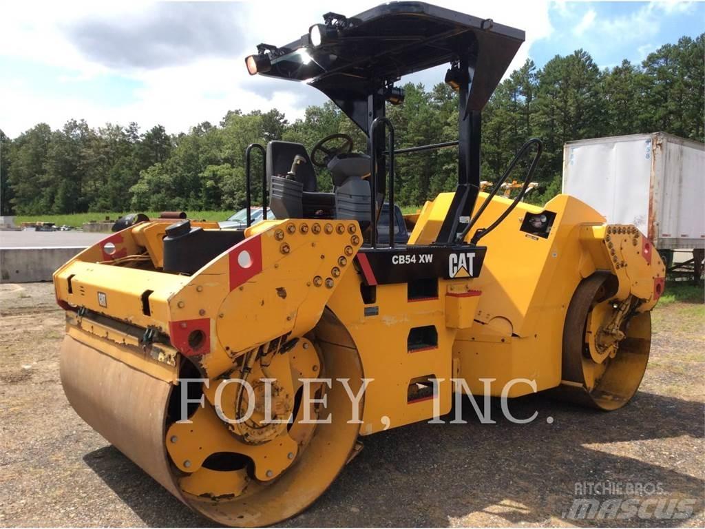 CAT CB54 双轮压路机