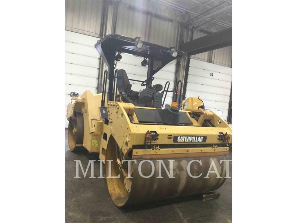 CAT CB54 XW 土壤压实机