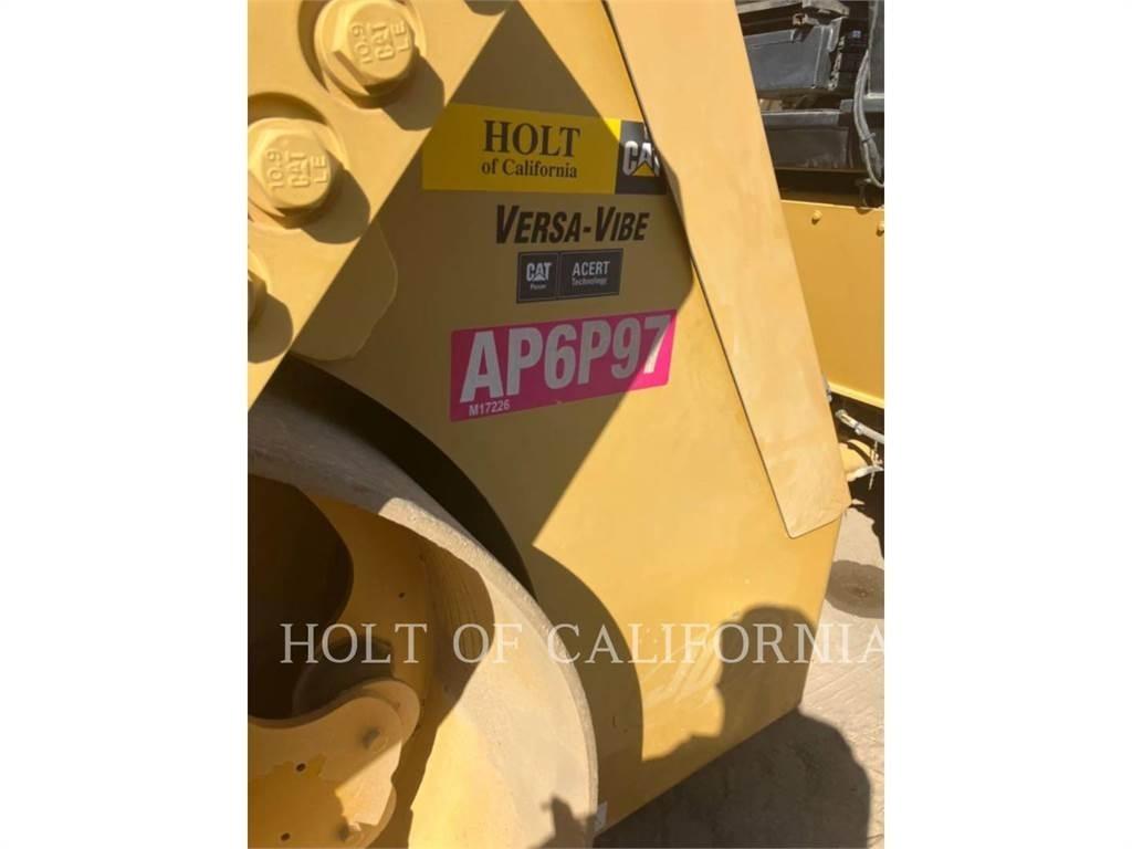CAT CB54 XW 双轮压路机