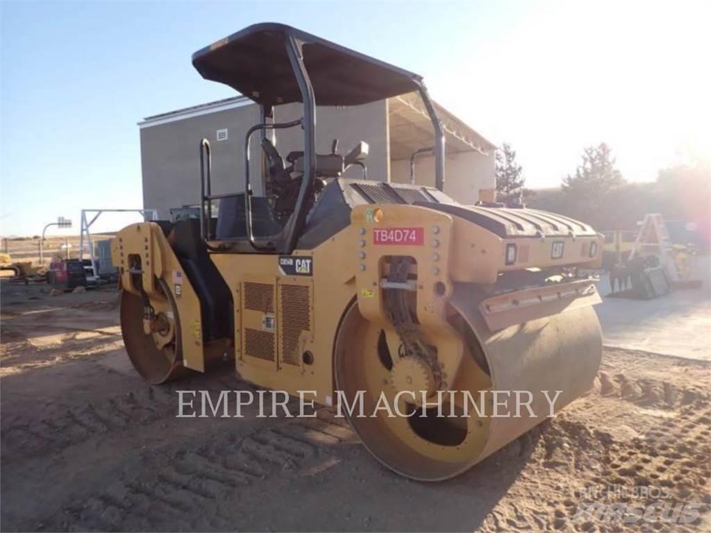 CAT CB54B 双轮压路机