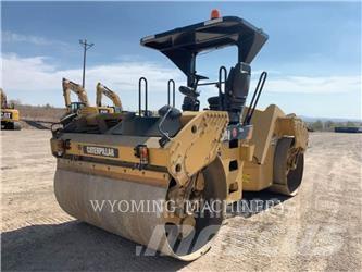 CAT CB64 土壤压实机