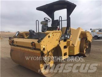 CAT CB64 土壤压实机