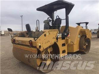 CAT CB64 土壤压实机