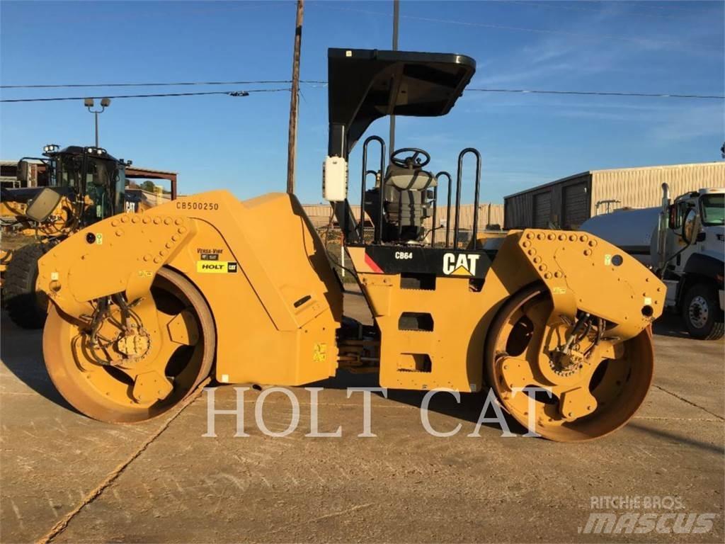CAT CB64 单轮压路机