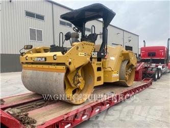 CAT CB64 土壤压实机
