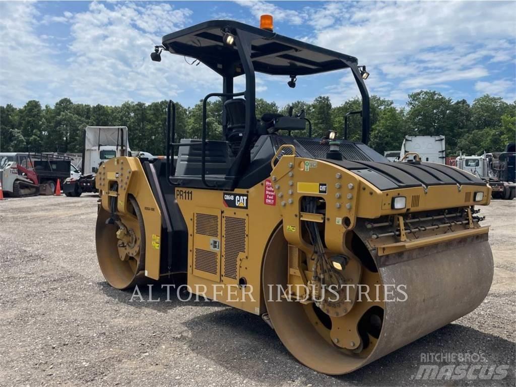 CAT CB64B 双轮压路机