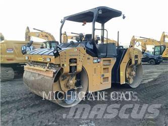 CAT CB64B 双轮压路机