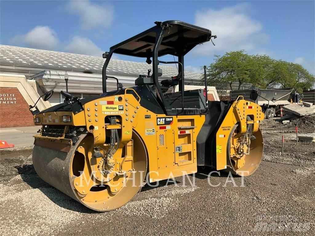 CAT CB64B Z 双轮压路机