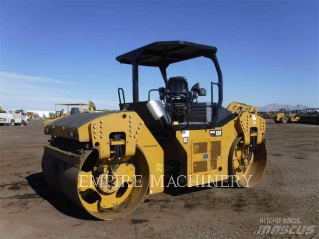 CAT CB66B 双轮压路机