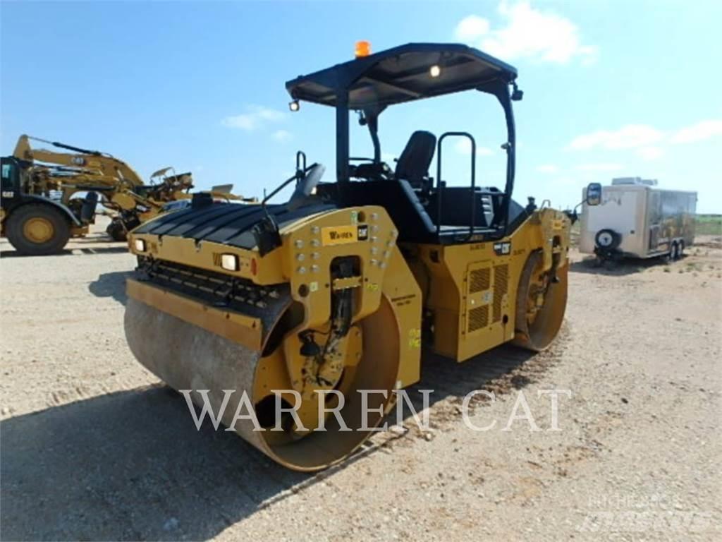 CAT CB66B 沥青摊铺机