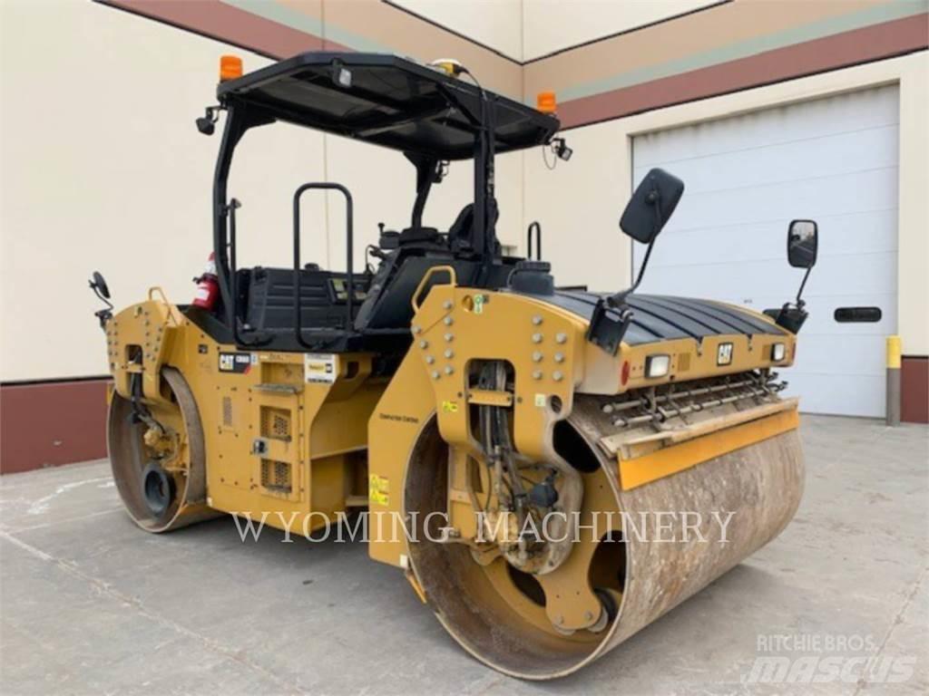 CAT CB66B 土壤压实机