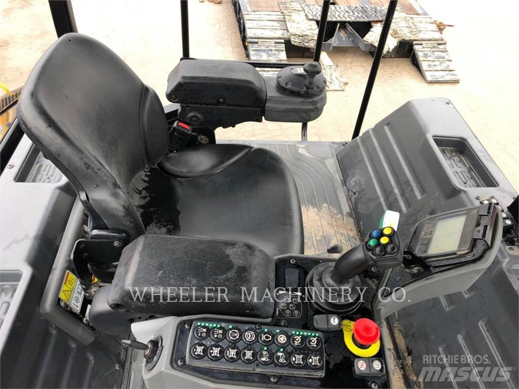 CAT CB66B CW 双轮压路机