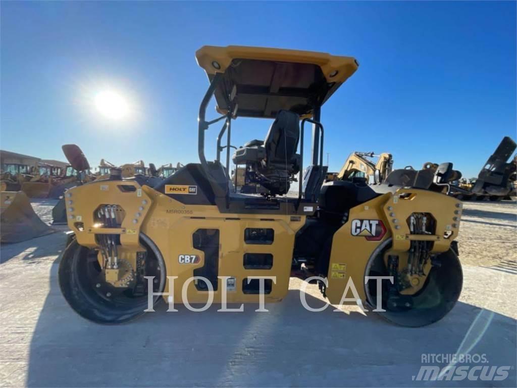 CAT CB7 单轮压路机