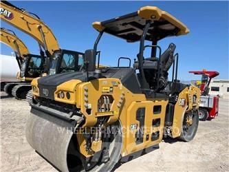 CAT CB7 双轮压路机