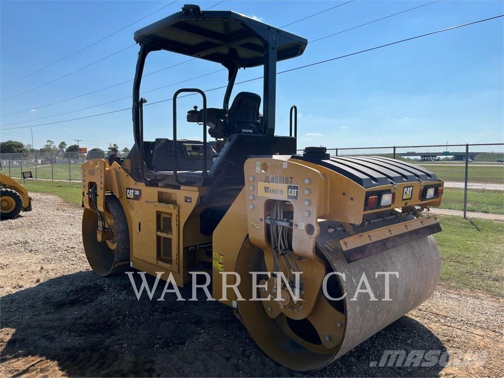 CAT CB8 土壤压实机