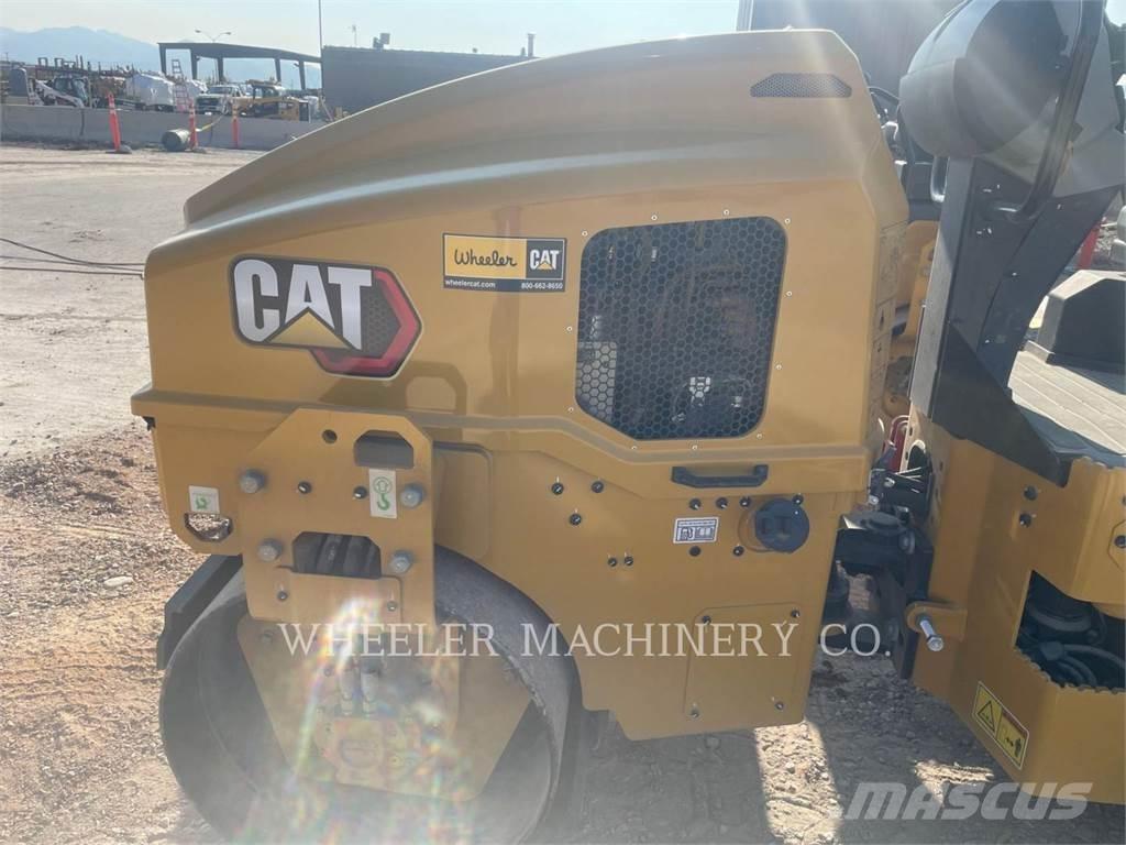 CAT CC2.7 复合式压路机