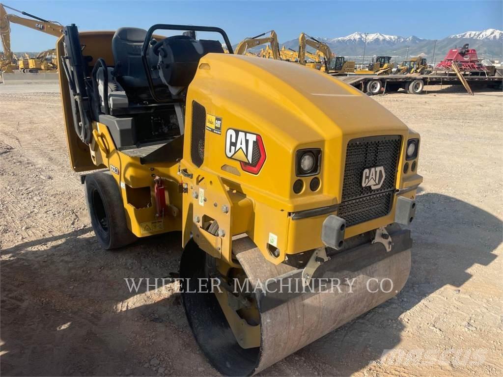 CAT CC2.7 复合式压路机