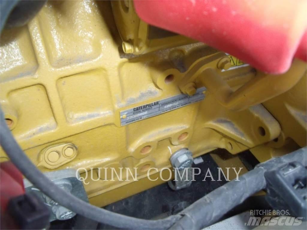 CAT CC2.7 单轮压路机