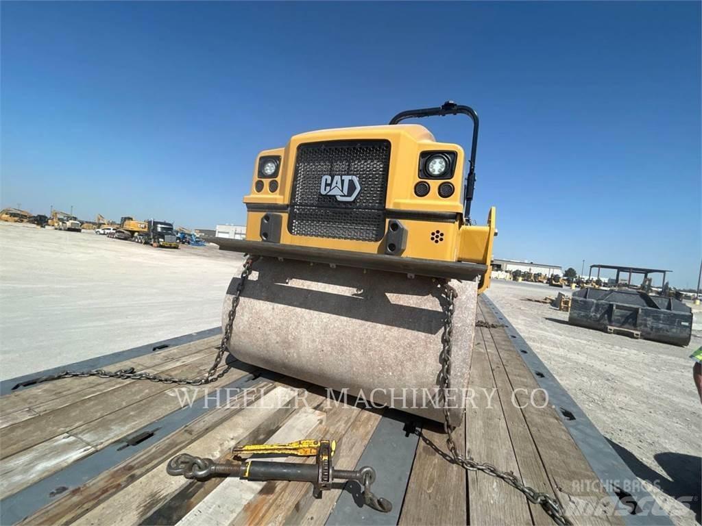 CAT CC2.7 GC 复合式压路机